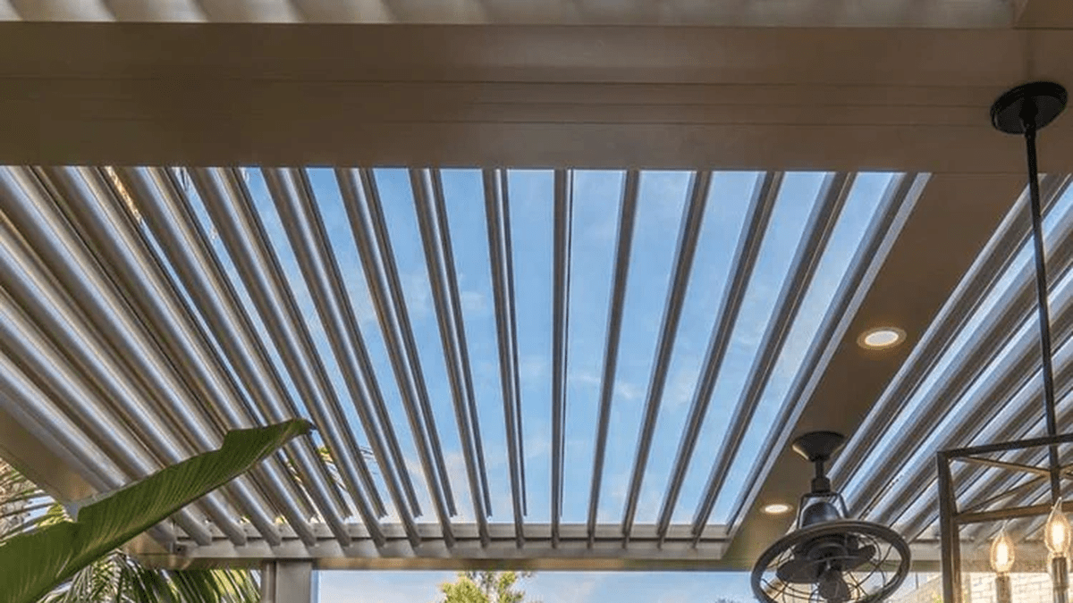 Struxure+ pergola with Matter over Thread technology